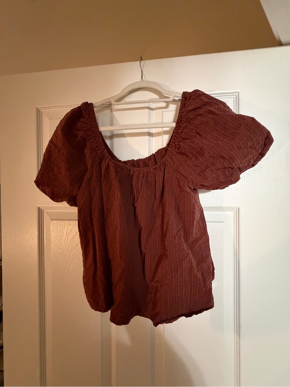 Aerie top